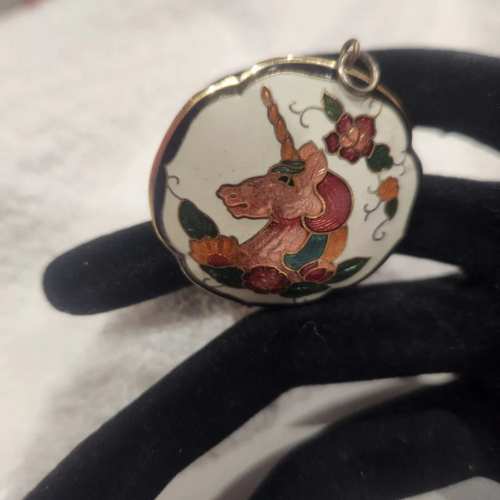 Vintage‎ Cloisonne Enamel Unicorn Pendant Floral Gold Tone Mythical Charm 1.5 In